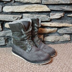 Muk Luks tall leather winter boots sz 9